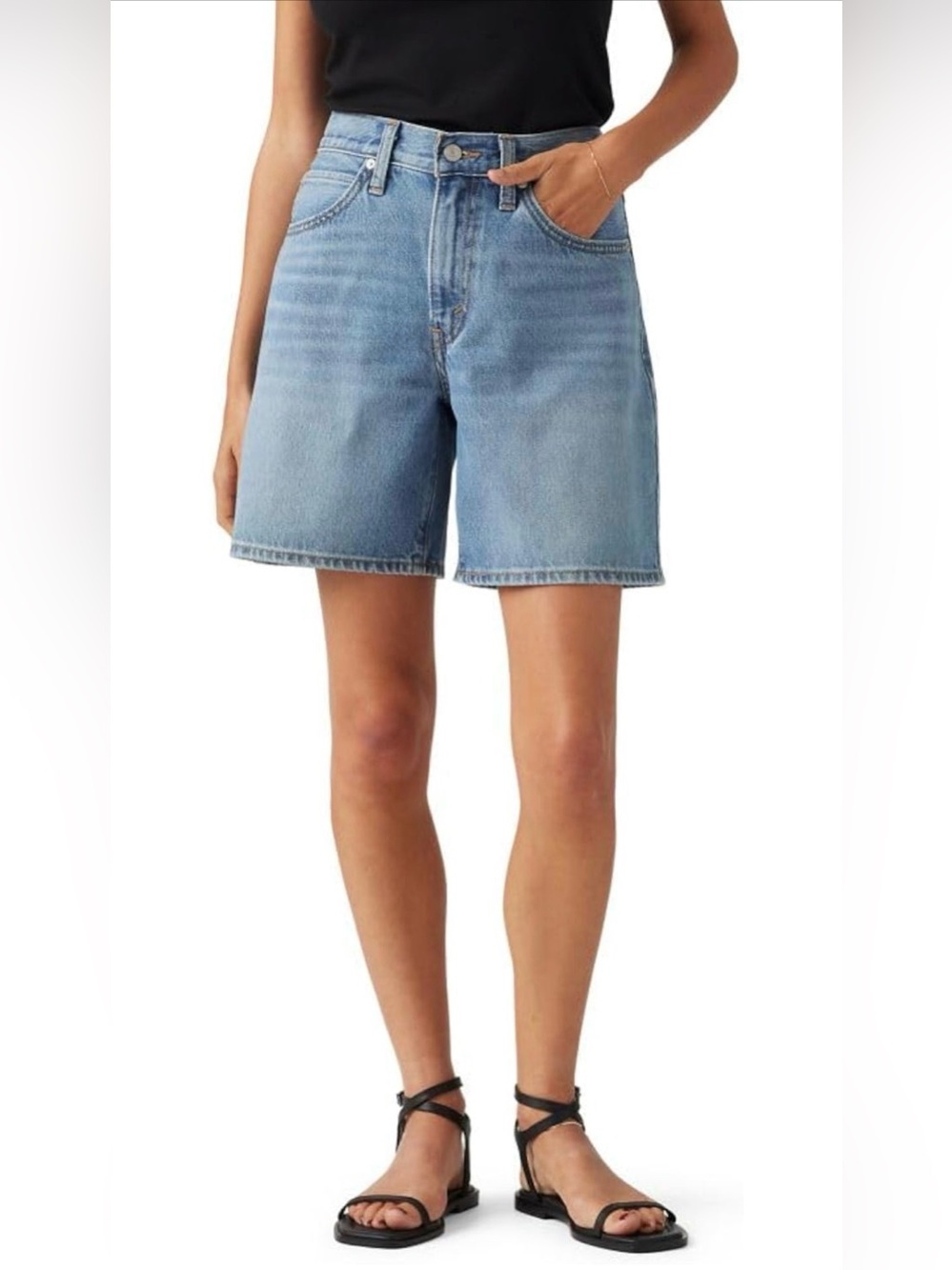 LIKE NEW Levi's Women’s ‘94 Baggy Denim Jean Shorts